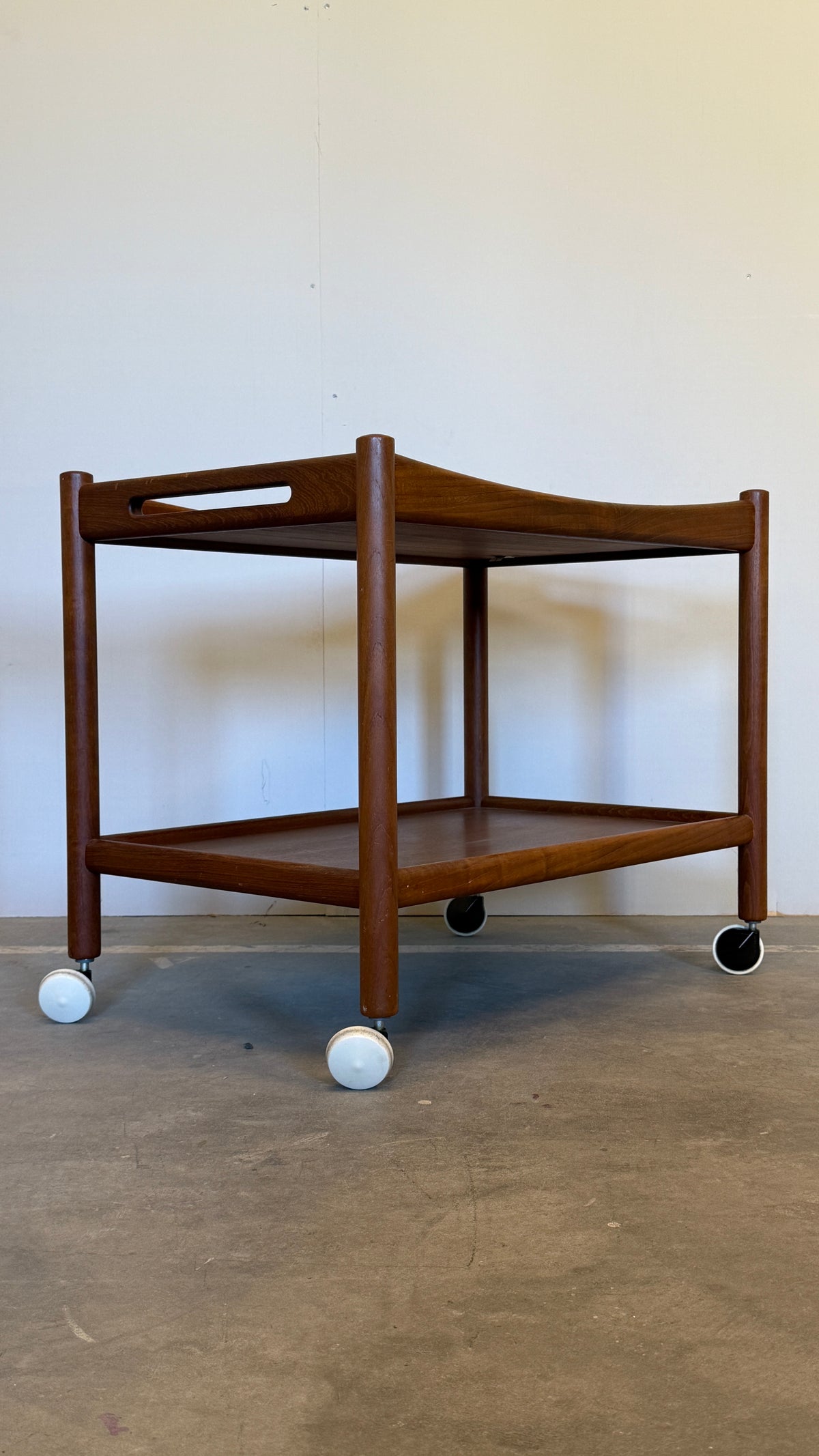Hans J. Wegner AT-45 serveerwagen – Andreas Tuck