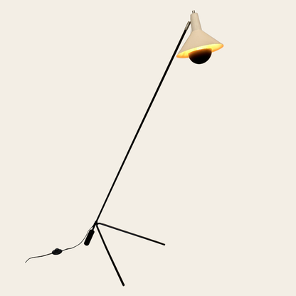 ANVIA 1502 Grasshopper vloerlamp van J.J.M. Hoogervorst