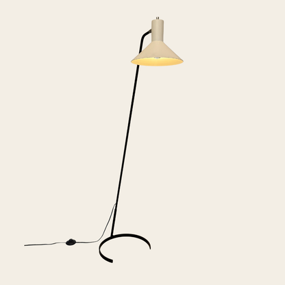 ANVIA 1505 Horse Shoe vloerlamp van J.J.M. Hoogervorst