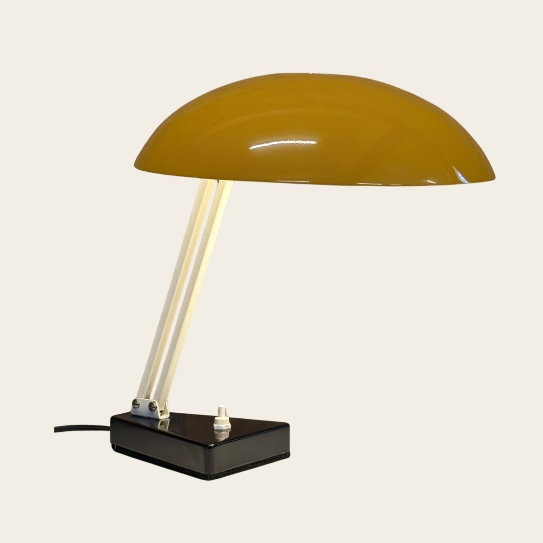 Hala Zeist model 145 tafellamp – okergeel