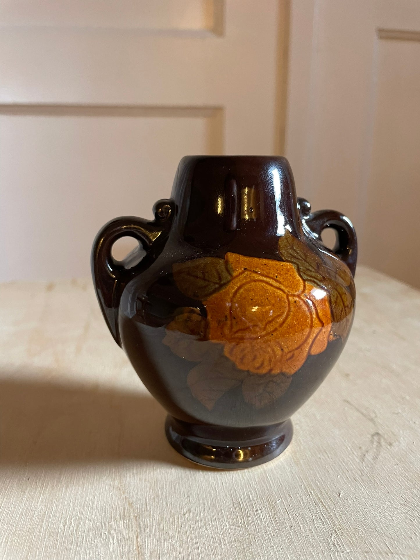 Vaasje met Bloemenmotief (10,5 cm)