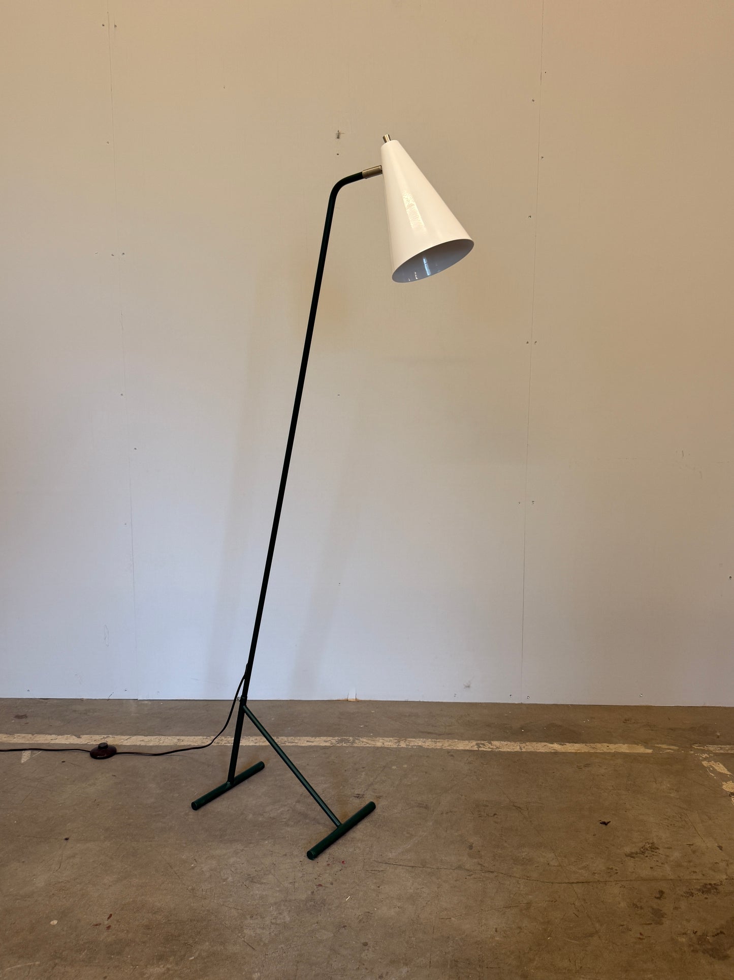ANVIA 1601 The Merchant vloerlamp, mosgroen en wit