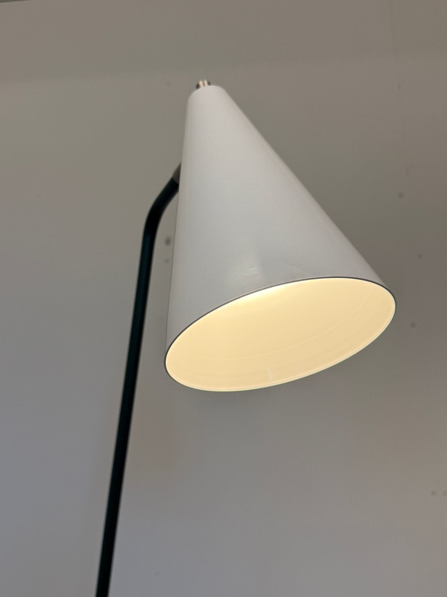 ANVIA 1601 The Merchant vloerlamp, mosgroen en wit