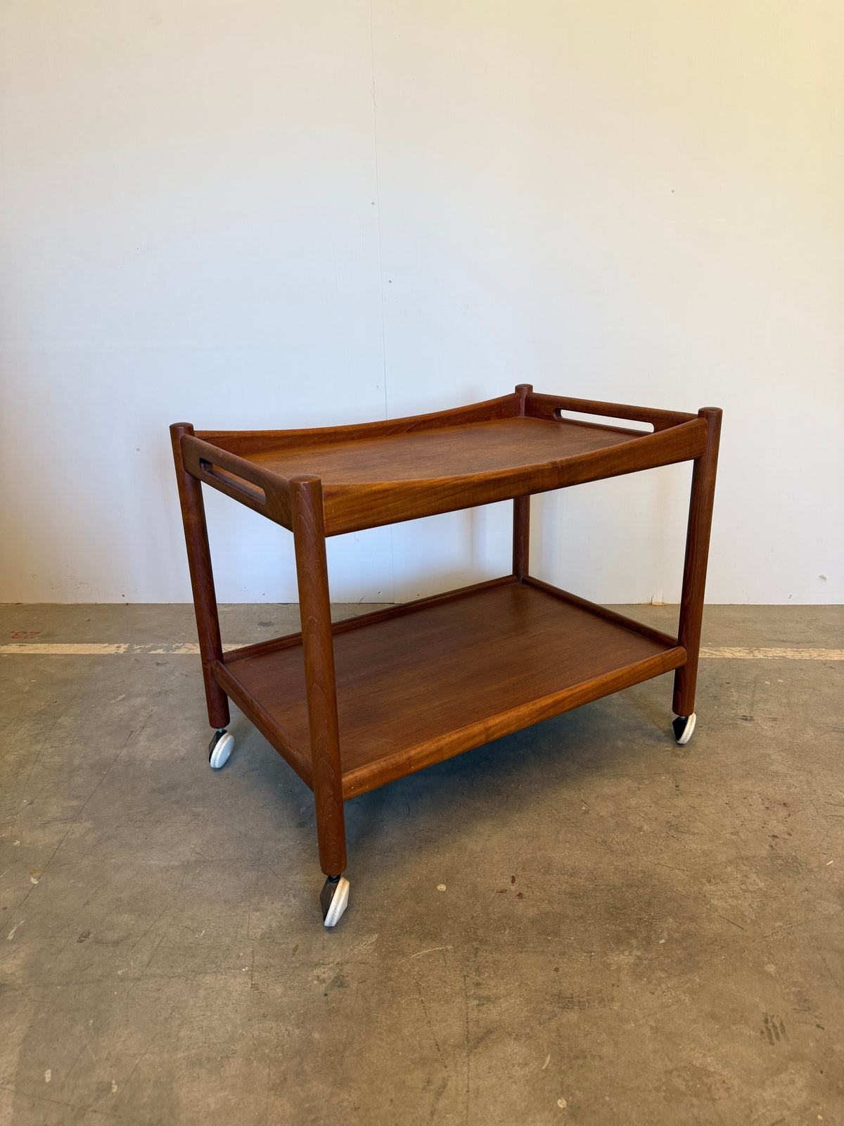 Hans J. Wegner AT-45 serveerwagen – Andreas Tuck