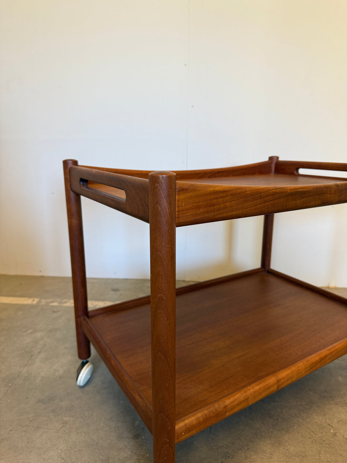 Hans J. Wegner AT-45 serveerwagen – Andreas Tuck