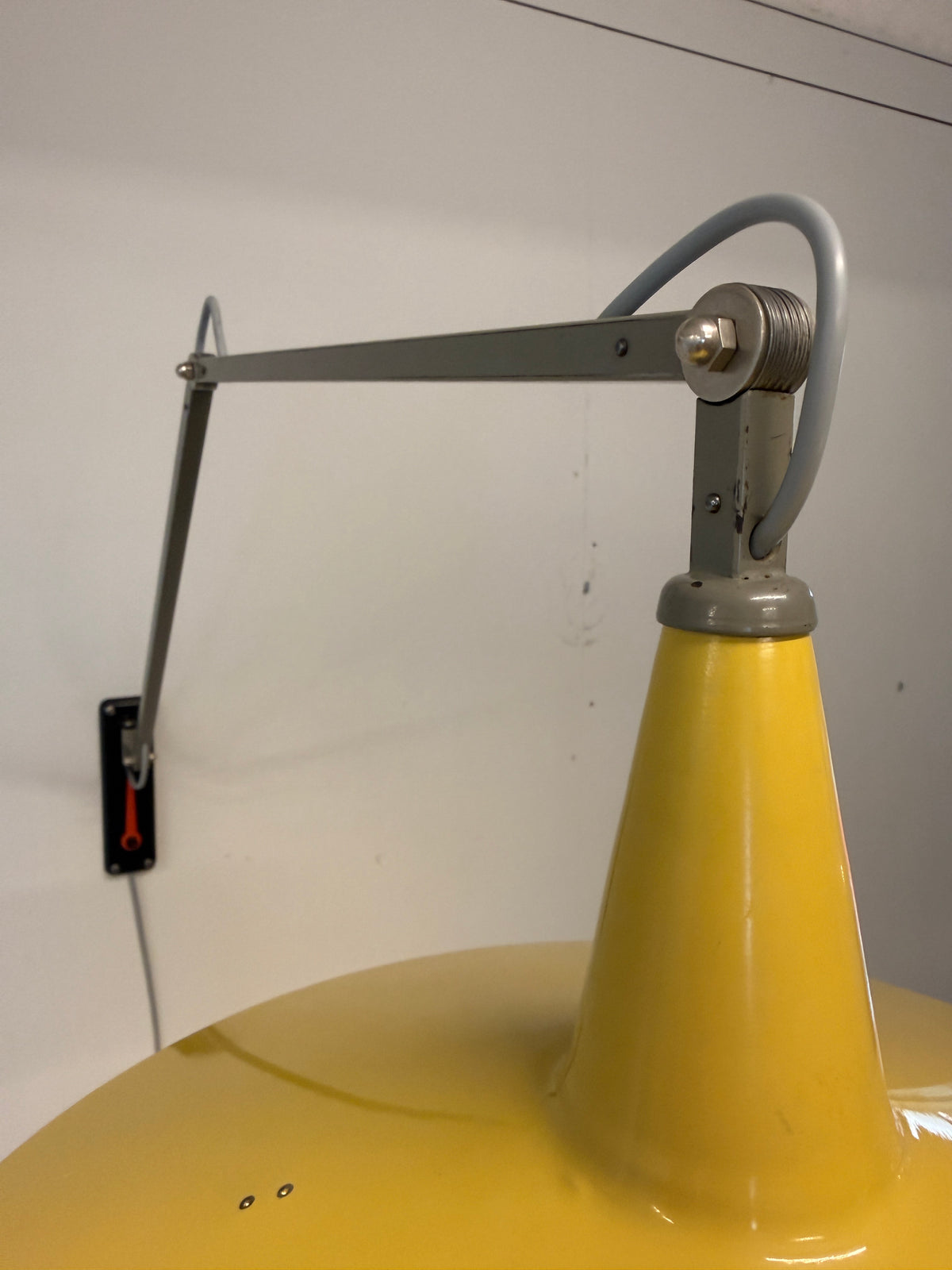 Gispen 4050 Panama wandlamp – Wim Rietveld, 1956 – geel