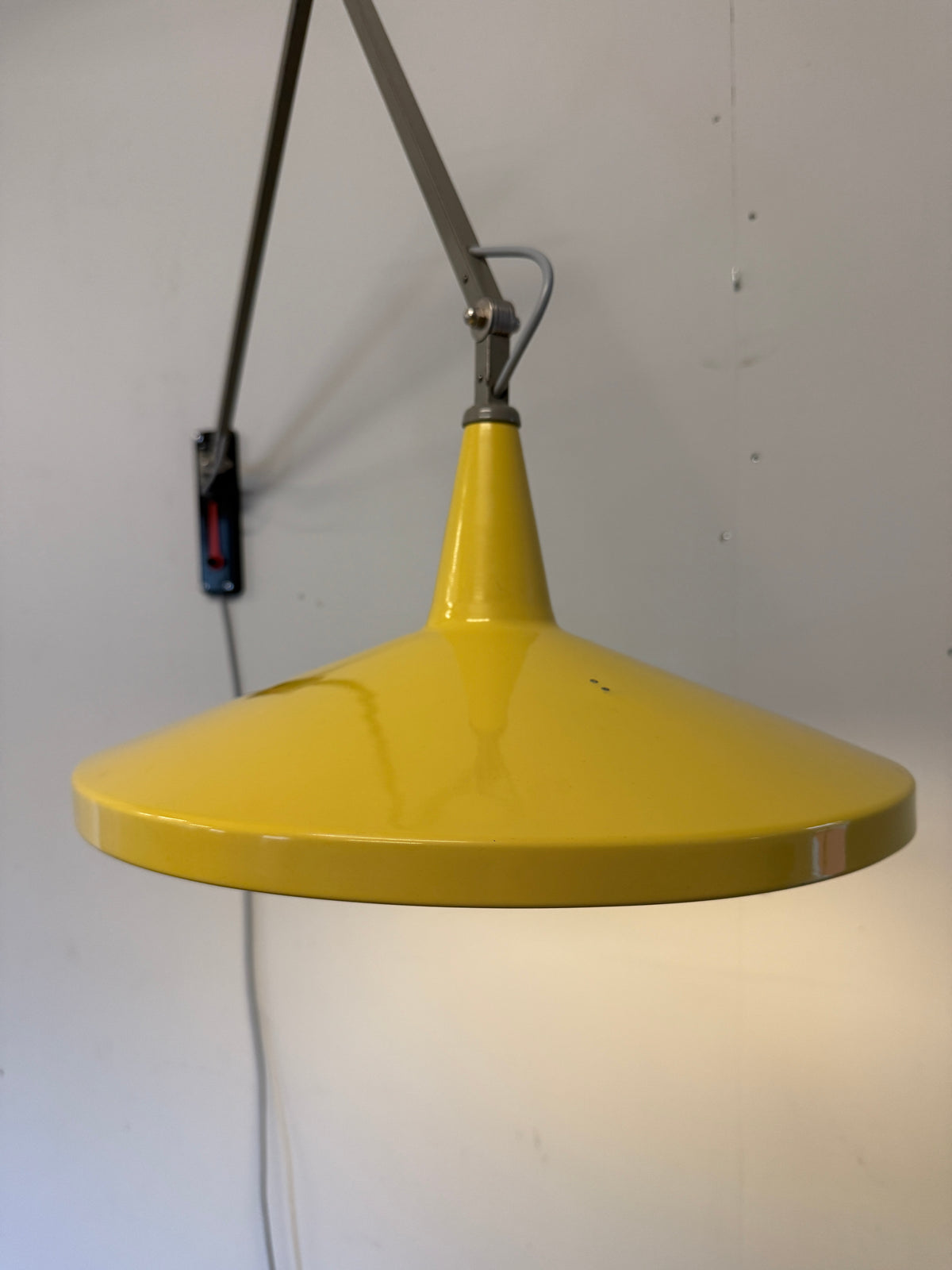 Gispen 4050 Panama wandlamp – Wim Rietveld, 1956 – geel