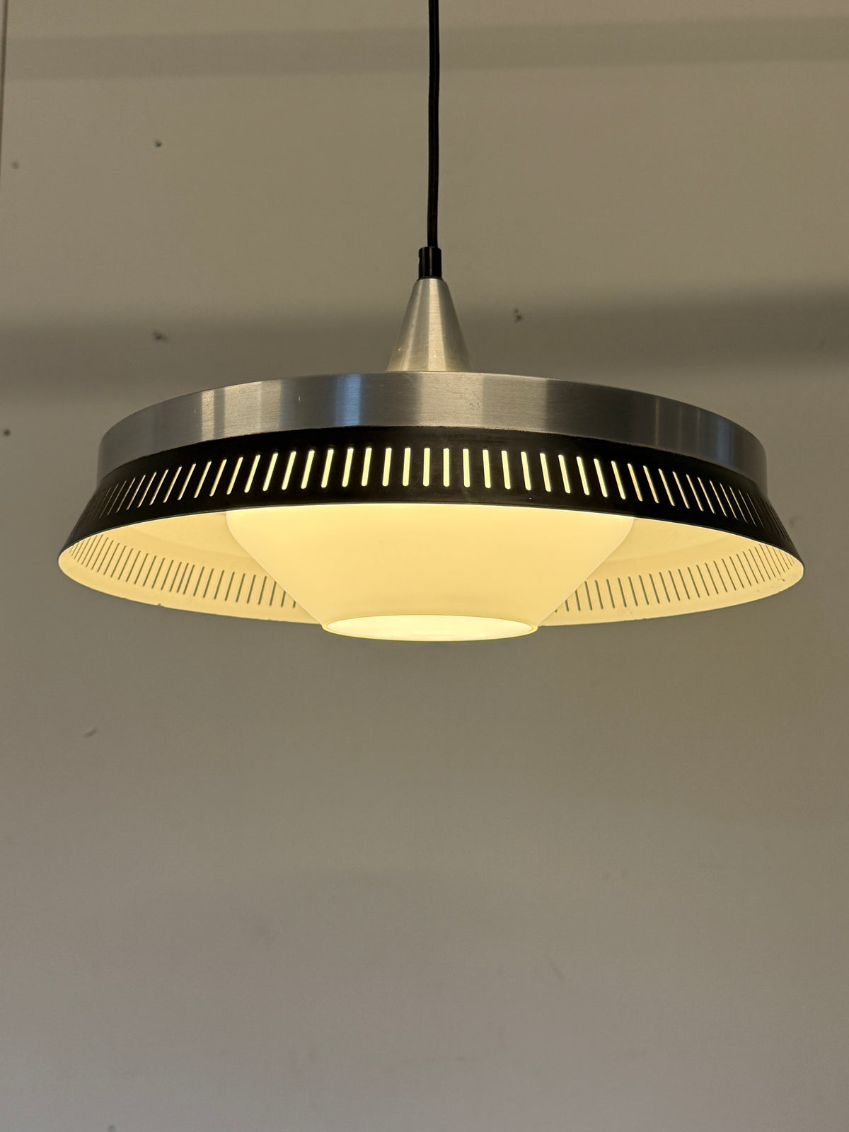 Bent Karlby hanglamp voor LYFA – Denemarken, jaren 60