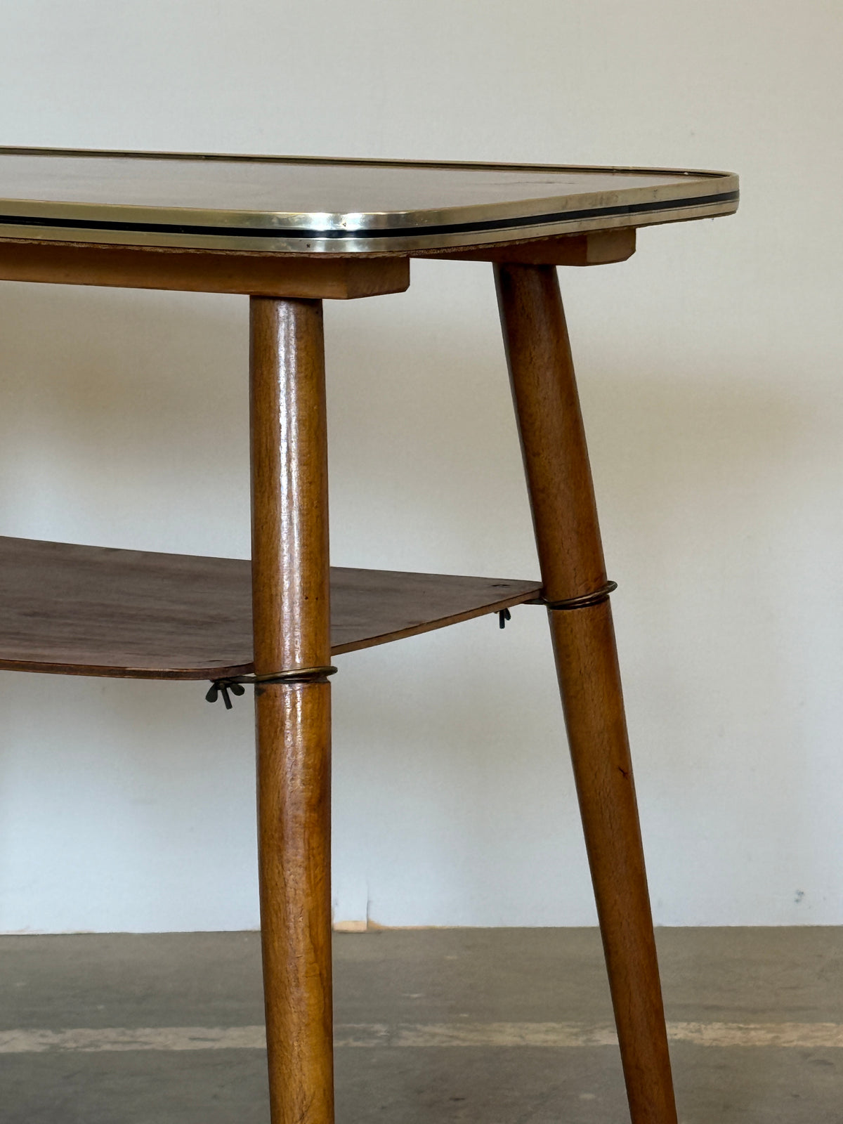 Vintage bijzettafel met Formica blad – jaren 50/60
