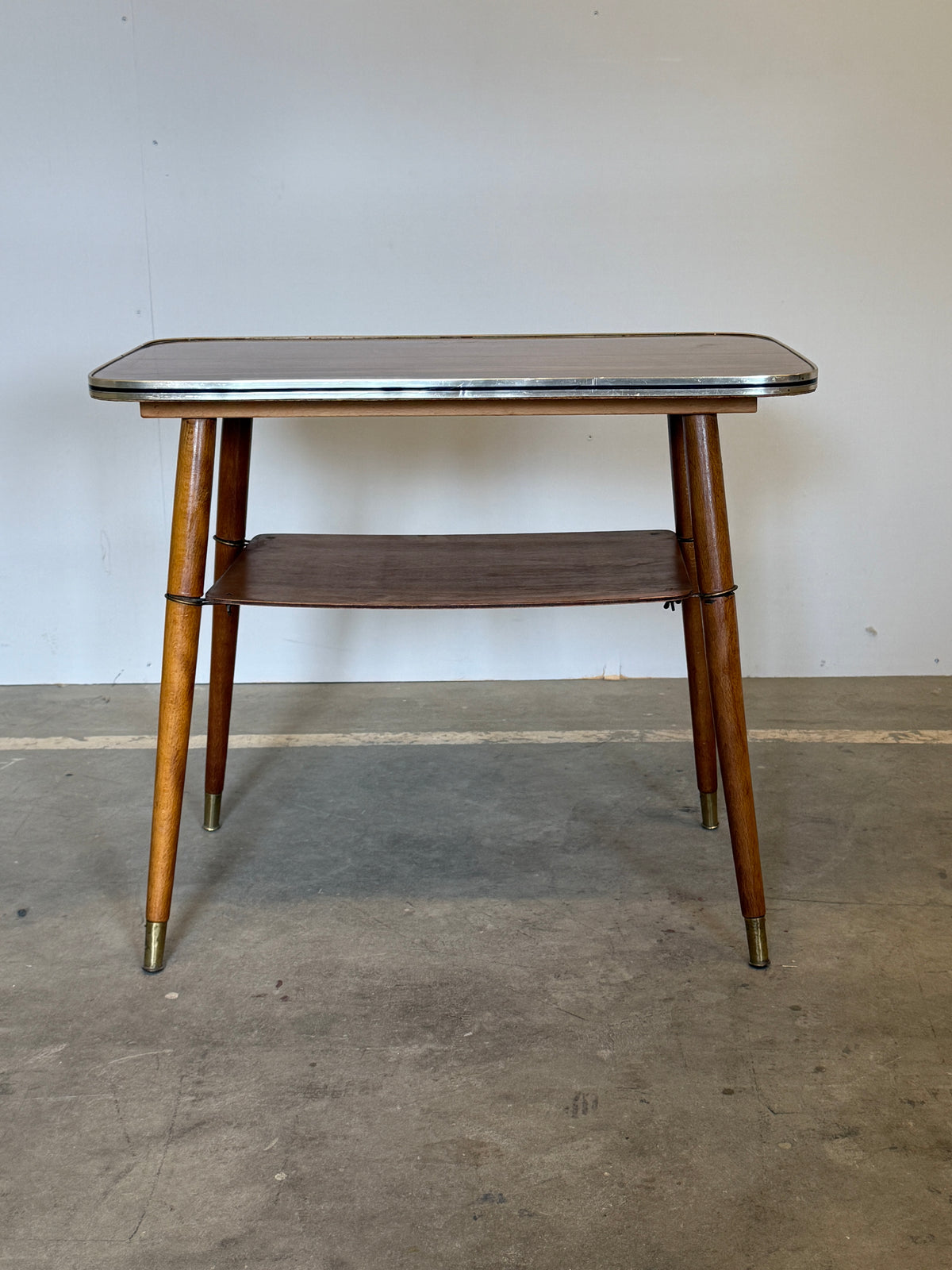 Vintage bijzettafel met Formica blad – jaren 50/60