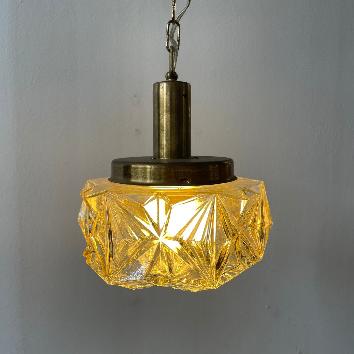 Hanglamp met Amberkleurig Glas en Messing