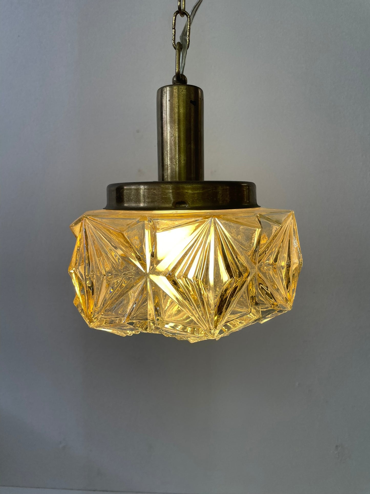 Hanglamp met Amberkleurig Glas en Messing